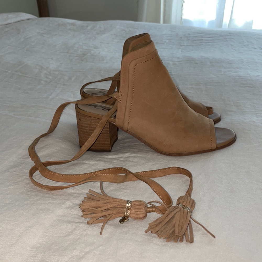 Sam Edelman Sampson- leather chunky heel lace up sandals- 9